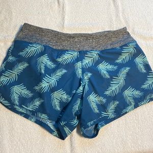 Rabbit Hopper run shorts size Medium